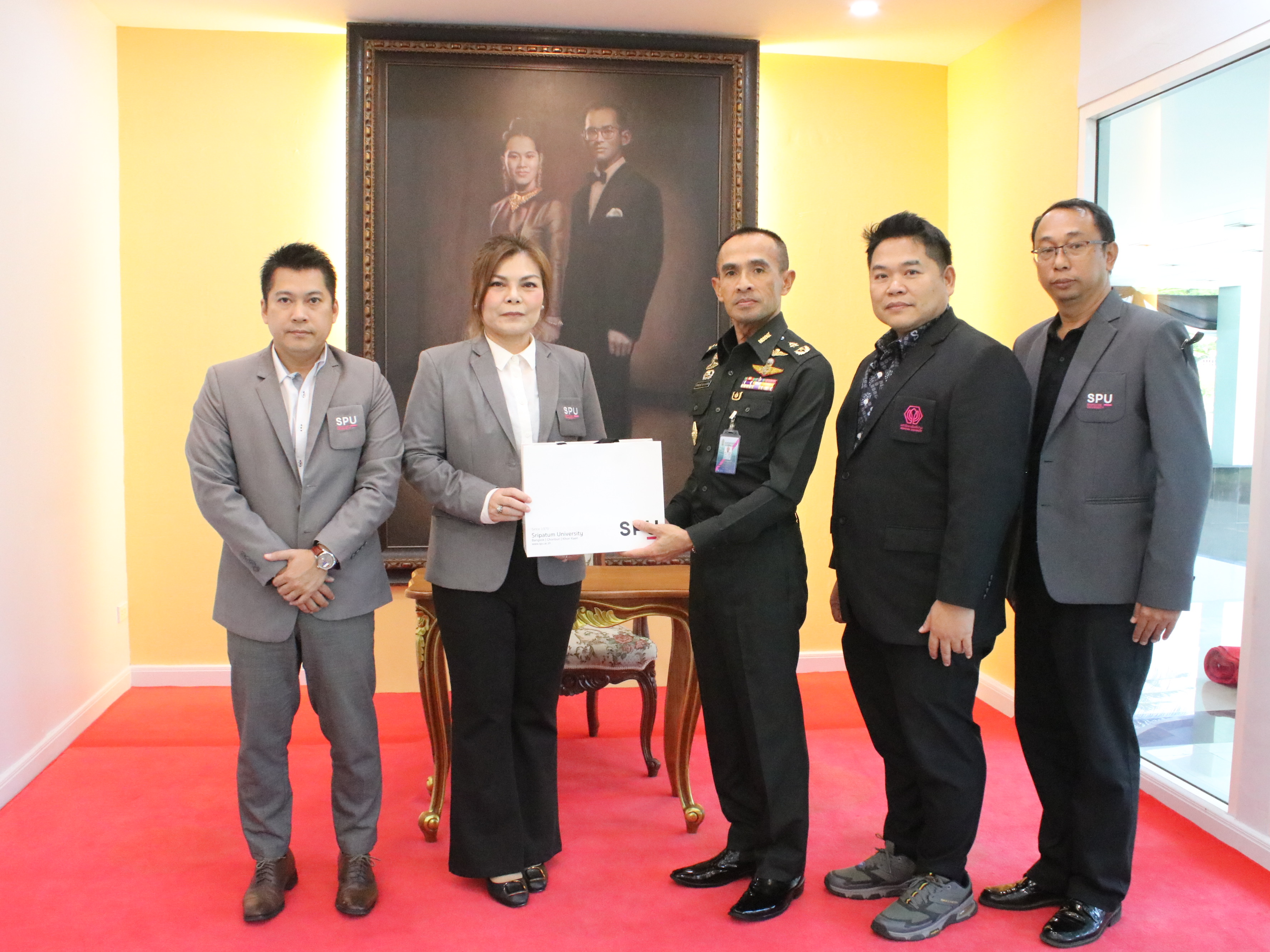 ก่อนปีจะเปลี่ยน ศรีปทุม ชลบุรี ขอเปลี่ยนคำอวยพรให้กลายเป็นพลังใจ